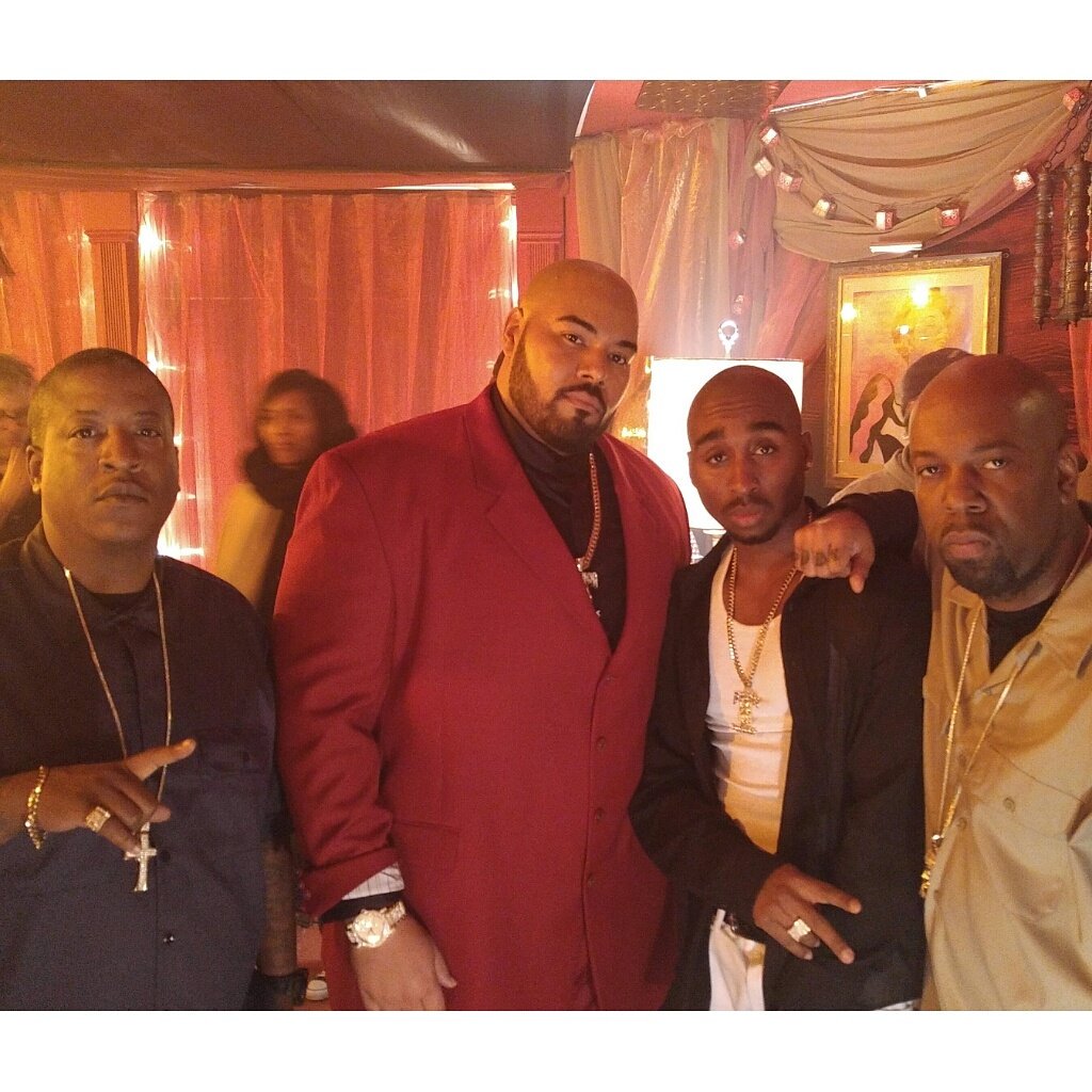 xlcapone's tweet photo. Retweeted THE OUTLAWZ (@TheOutlawz):

#AllEyezOnMeMOVIE #HistoryInThaMaking https://t.co/wwW3AZZ3Z2 https://t.co/EK7jlNleZ3