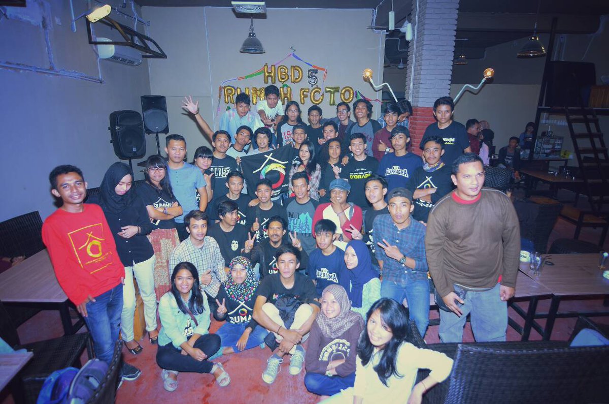 5th Anniversary <a href="/RumahFOTO_MKS/">RUMAH FOTO MAKASSAR</a> &amp; slmt buat kanda Nasaruddin Usman krna telah terpilih sbg ketua koordinator yg baru