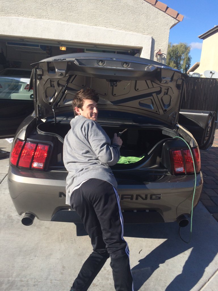 ChristianPratt0's tweet photo. Caught @themoshjartin workin on bæ. #BootyOnBooty https://t.co/AjY2ExBf4X