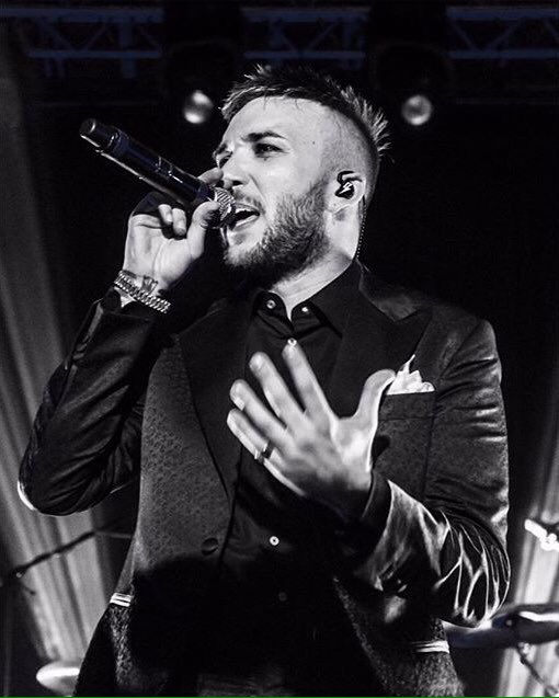 Honiro's tweet photo. Oggi è il compleanno del nostro Campione Di Sogni! Fategli gli auguri! #BuonCompleannoBRIGA https://t.co/FR2nikjEZY
