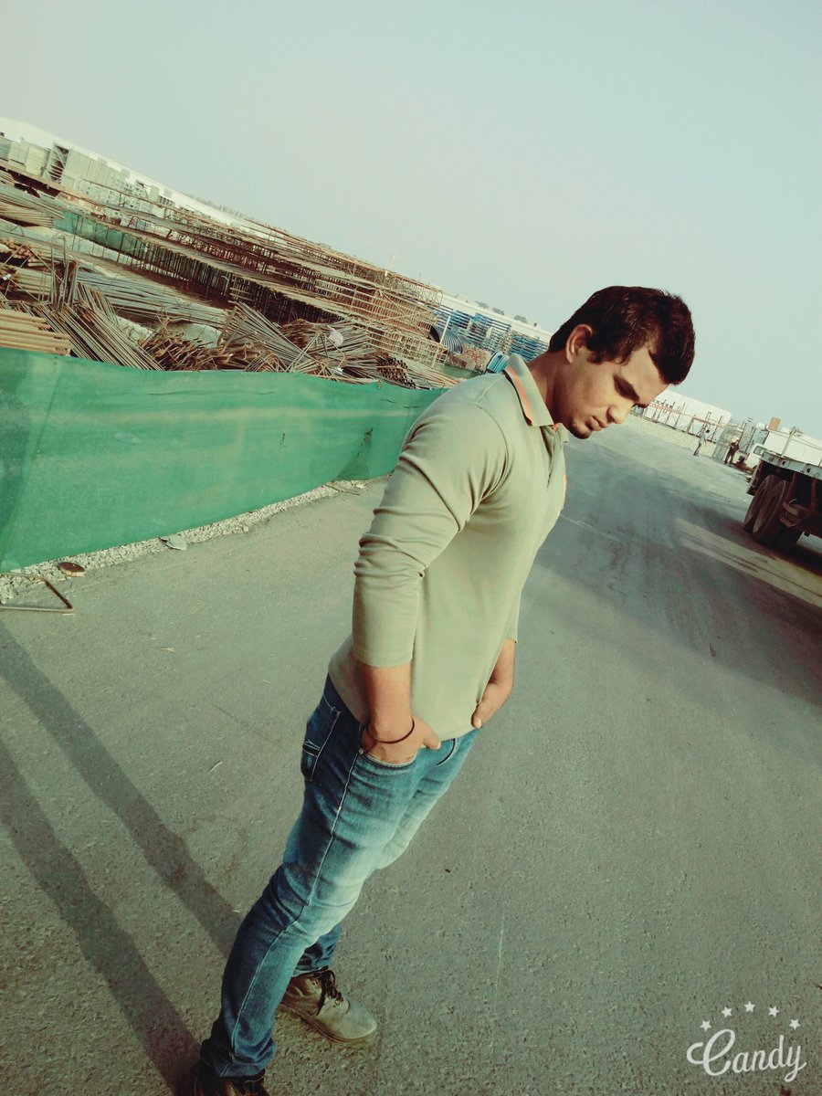 RaajChodhary's tweet photo. Me https://t.co/TcgUBRKjFo