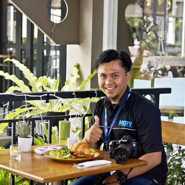 bellamie_b's tweet photo. Smile tells what's inside your heart 😊 photo courtesy by @ImanNurhiman https://t.co/i4XJ1v7XdI