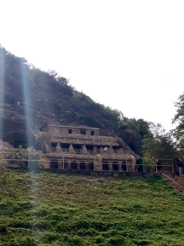 Oshit_iRock's tweet photo. Caves! https://t.co/4R0ukNHADM