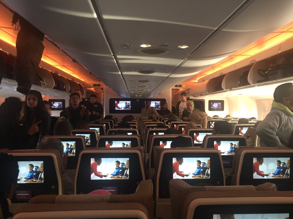 Abu Dabi here we come. Along with 700 followers. #fotboltinet