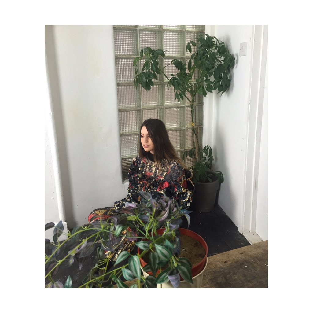MillieCullum's tweet photo. #BTS from styling a shoot this week with @ohkayshphoto and @Immaculate_MUA featuring designs by @O_Overton 🌿🍃 https://t.co/6v8VKicxes
