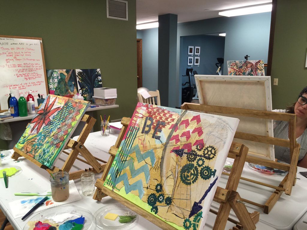 MatrixCoworking's tweet photo. Another great #art night with @smere_tactics #matrixsolutions #bemadison #creativity #coworking https://t.co/wPrxNrmCpY