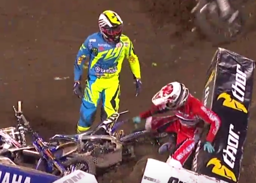 racerxonline's tweet image. Video: Weston Peick punches Vince Friese. bit.ly/1Okgk5t