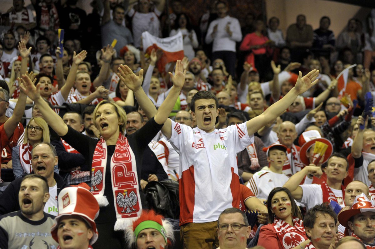 PolskaSiatkowka's tweet photo. Polska na olimpijskiej ścieżce. Droga do Rio nadal OTWARTA!!!
POL GER 3:2 (20:25, 25:22, 16:25, 28:26, 16:14) https://t.co/5XJwByH4py