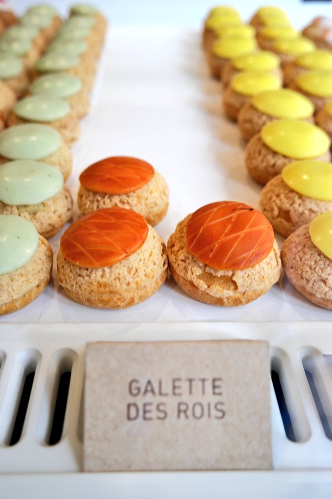 usofparis's tweet photo. Trop mimi et bonne idée le chou galette des rois by Popelini !
#yummy #miam #Epiphanie https://t.co/oDQp1BhdXF