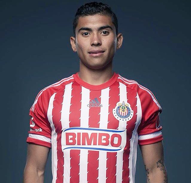 FansOrbelin's tweet photo. 🌄Hoy será una tarde única, hoy juega nuestro #Maguito 🎩🎇 Hoy verán de que está hecho #Vamos @orbelin90 #Orbe7 🐐🇫🇷⚪️🔴 https://t.co/NwTfmTpUtY