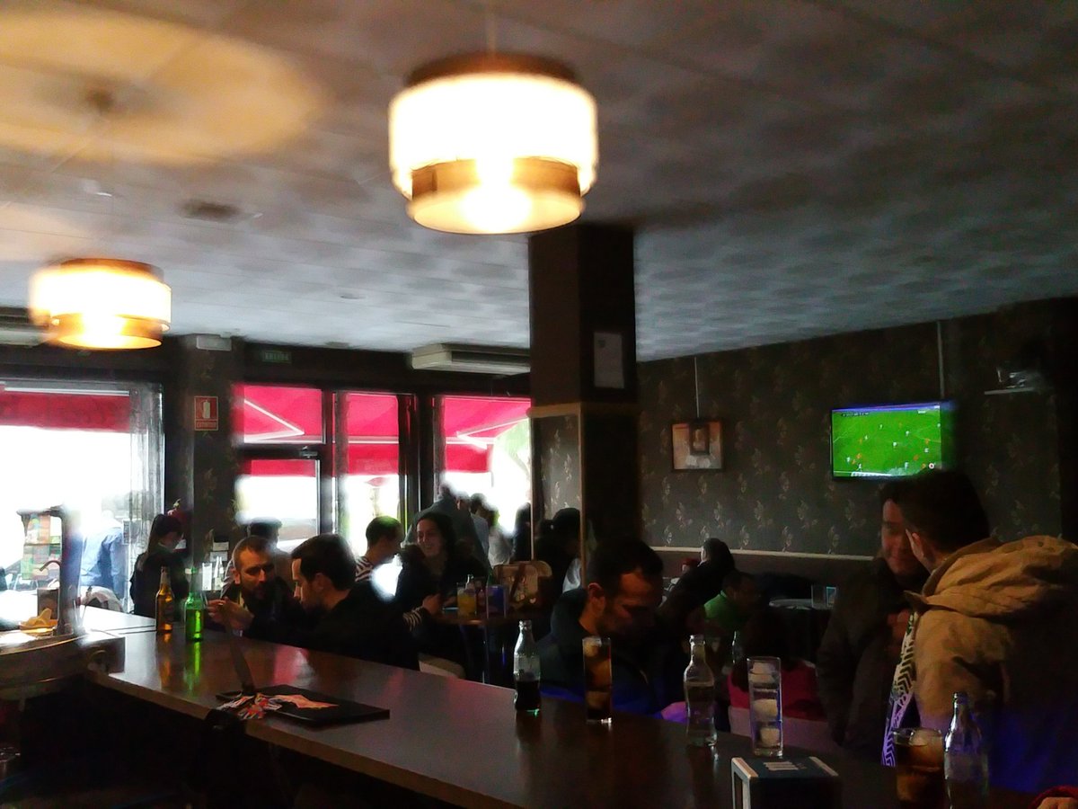 Empieza la previa en buda cafe