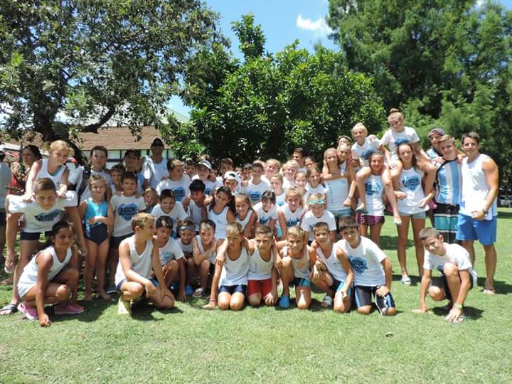 Plantel de Natación que inicio de manera excelente la primer competencia en la Villa Deportiva.. Vamos Celestess