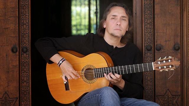 tempoflamenco's tweet photo. Vicente Amigo, rumbo a su octavo disco. https://t.co/IhH0iBpshE https://t.co/X7uHTP80Dy