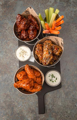 TopgolfDC's tweet photo. Enjoy your #Football #SundayFunday at Topgolf with $3 Aluminums and delicious wings! #GameDayDecisions https://t.co/dLU7B0fyCh