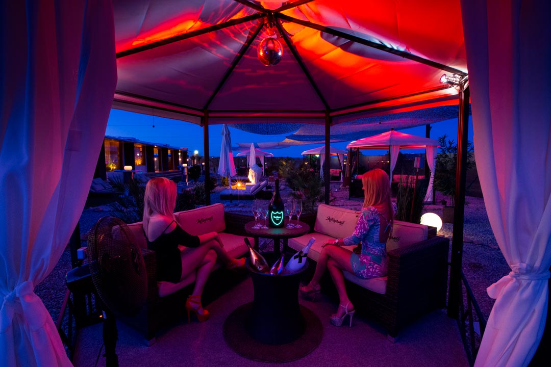 BrothelSpain's tweet photo. Club Inflagranti (Ibiza) https://t.co/nf2LY2USzm
https://t.co/q15q1wV7Pz
#puticlubs #clubs #showgirls #striptease https://t.co/I3hOsNeyUn