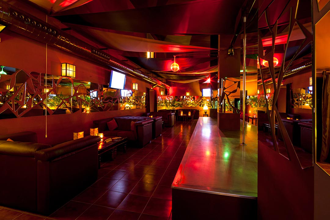 BrothelSpain's tweet photo. Club Inflagranti (Ibiza) https://t.co/nf2LY2USzm
https://t.co/q15q1wV7Pz
#puticlubs #clubs #showgirls #striptease https://t.co/I3hOsNeyUn
