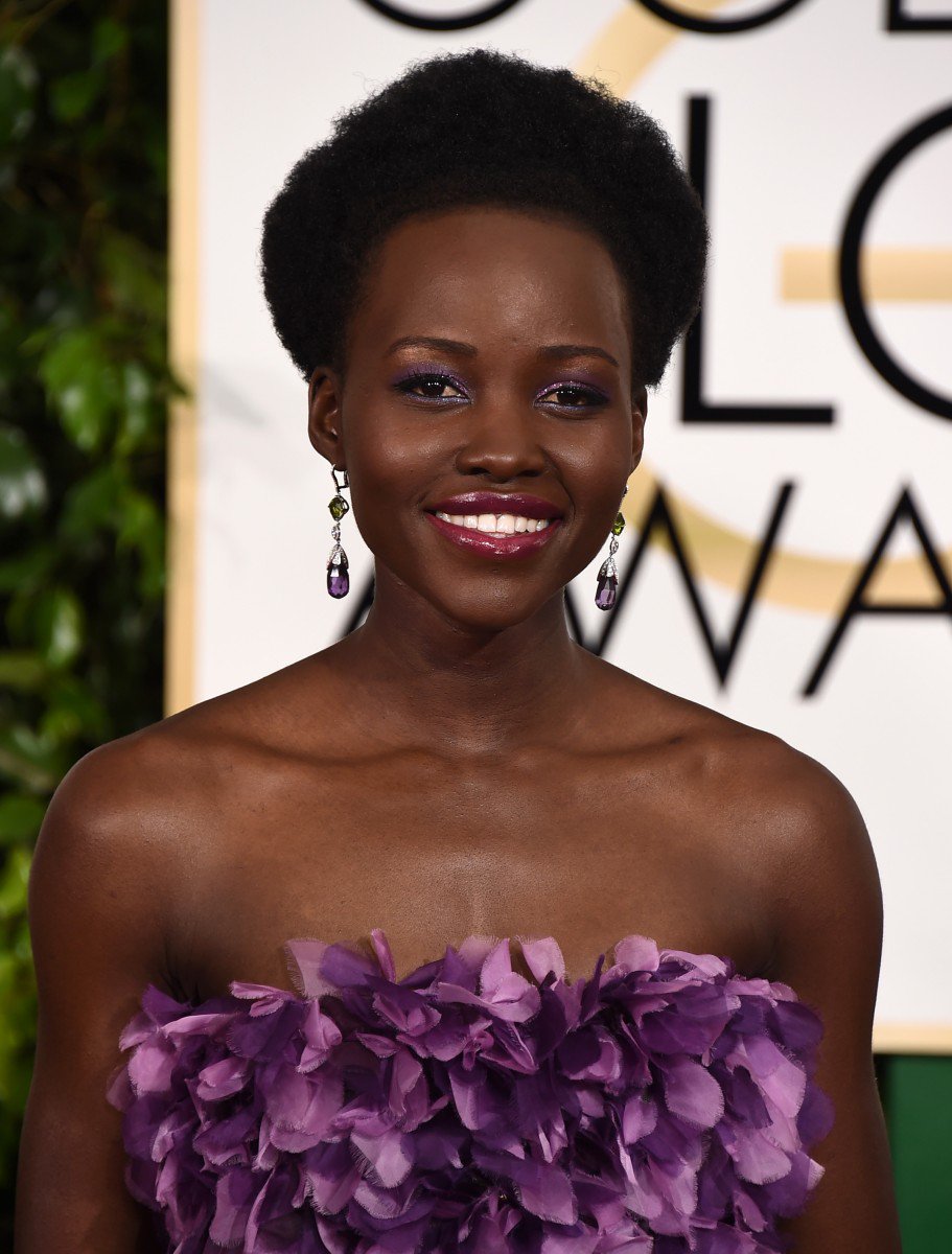 telva's tweet photo. Los mejores peinados y maquillajes de los Globos de Oro 2015: https://t.co/QuopD8R9Dm #GoldenGlobes #GlobosDeOro https://t.co/KaqPIDK2fq