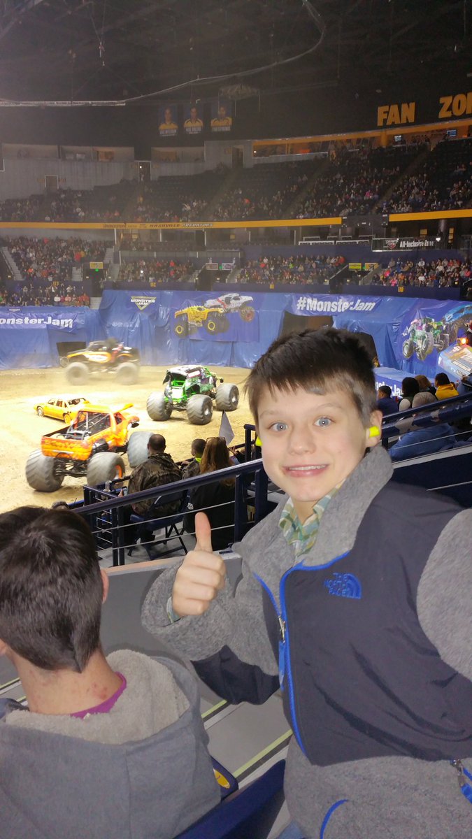 jonbugg's tweet image. 2nd Annual Uncle/Nephew #monsterjam #nashville outing.