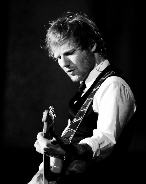 psycoticamente's tweet photo. Ed Sheeran https://t.co/H6XAqhdaZF