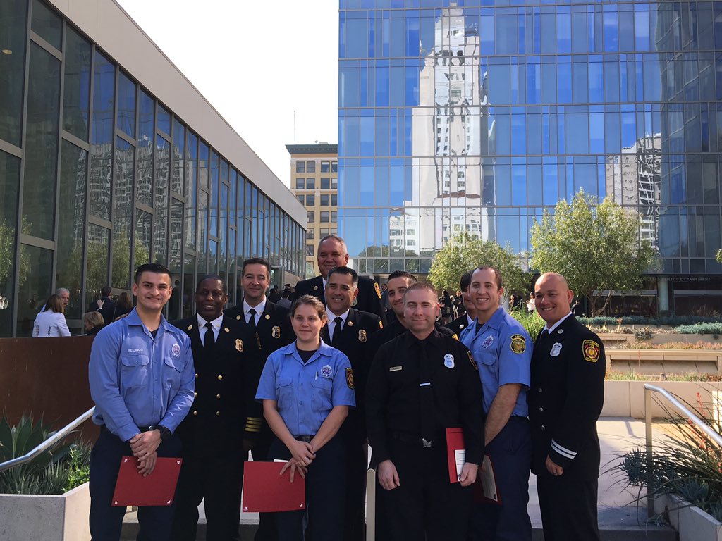 UCLADFParamedic's tweet photo. UCLA Paramedic Class 49 graduates. Congratulations! https://t.co/nQpMi72ZOC