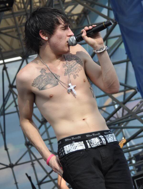 The signs as Shirtless Hot Disney Guys Virgo: Mitchel Musso.