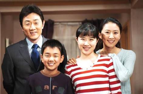 [ 2004 ] Precious Family (부모님 전상서) as Park Joon-yi