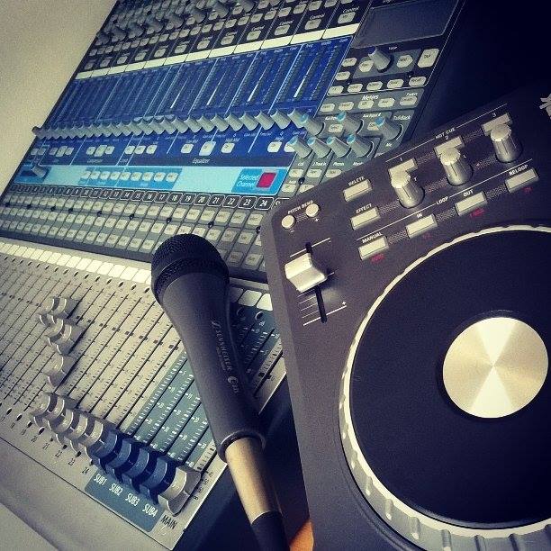 Bananasplit2b's tweet photo. LOADING... Muy Pronto de Regreso...
@Bananasplit2b
#InfinityStation #Infinity #Radio #Program https://t.co/egP6hn9iRd