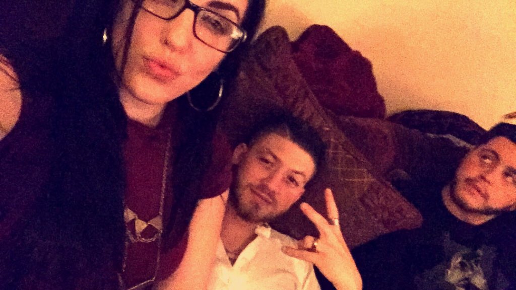 _karissax0's tweet photo. Boys 💁🏻😎👻 https://t.co/jnOR6FM6vY
