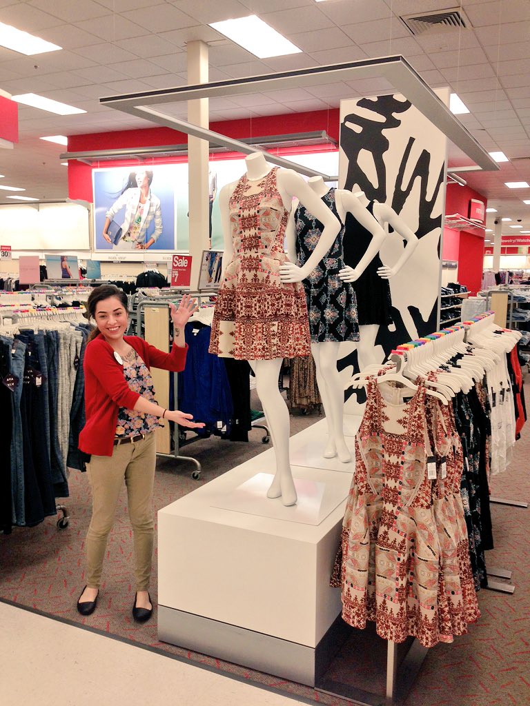 T1061
VM Gaby hooking up our MQ's with New Trendy dresses👗
#OutWithTheOld #InWithTheNew
<a href="/bridgettopinco/">Bridget Martinez</a> <a href="/newt1061/">Robert</a>