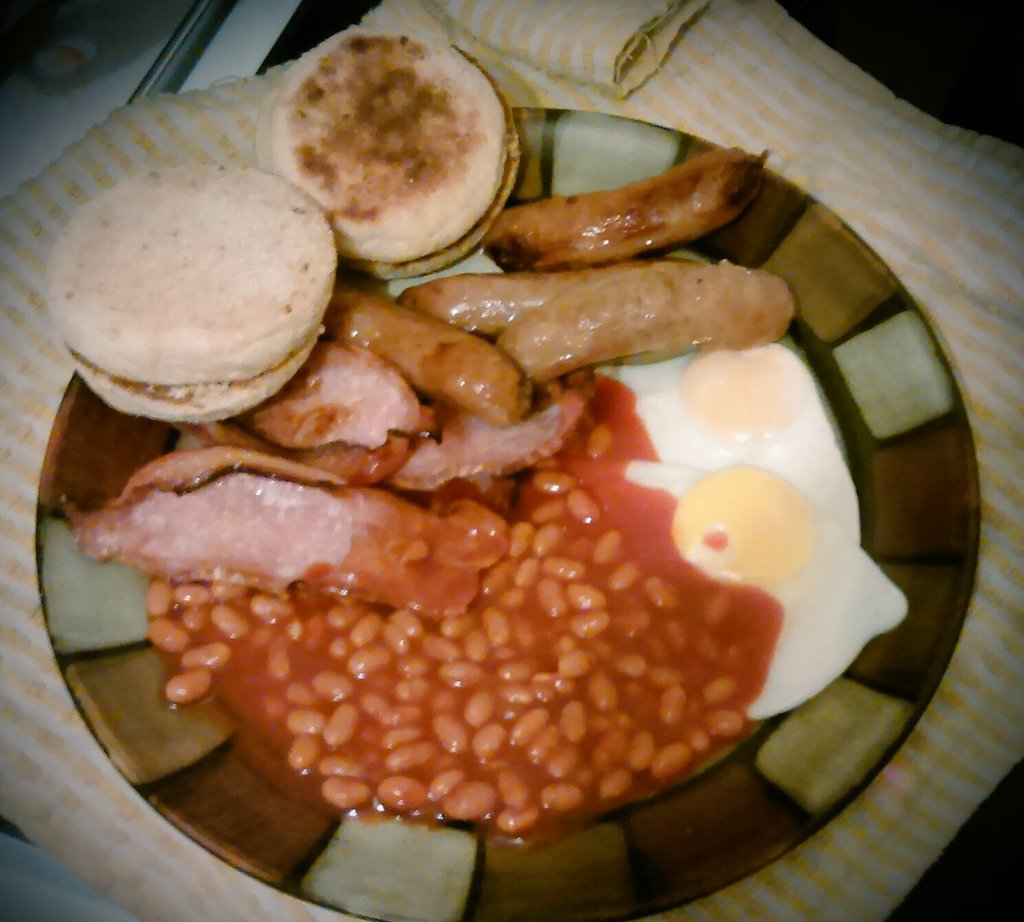 FootboiMax1's tweet photo. Nom nom #GetInMeNow https://t.co/SzAi2LI7pz