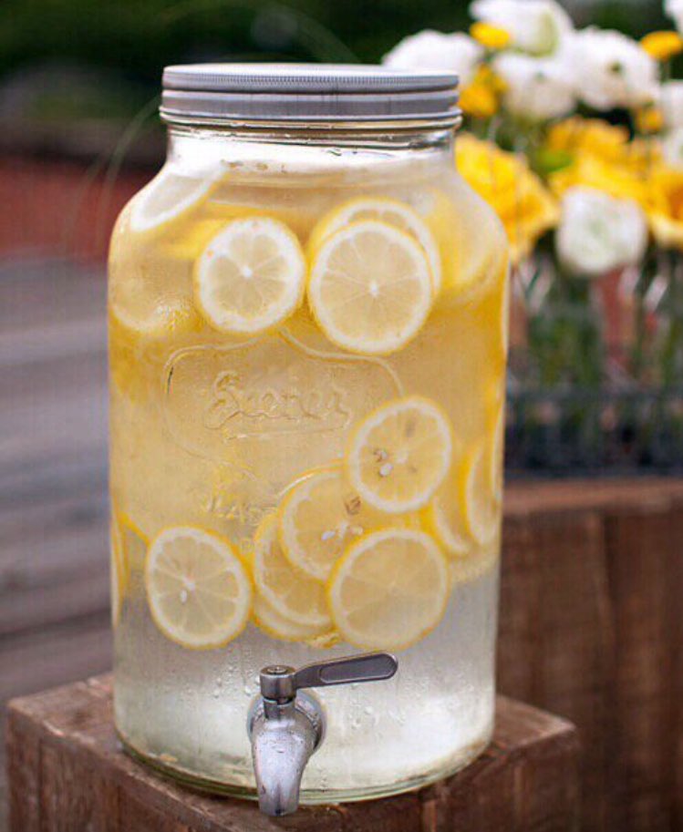 hetrainsshe's tweet photo. Only flavoured drink you need 🍋 try adding chopped fruit to your water to beat them sweet cravings https://t.co/G1wFz7U5Tl