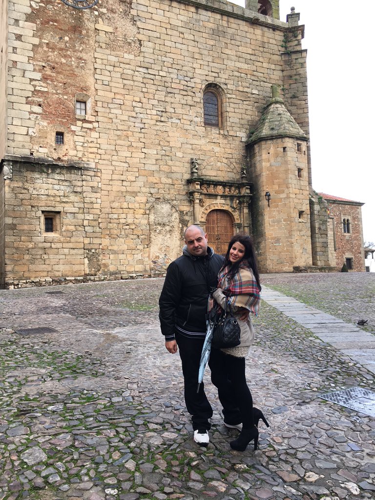 PapaJoeOficial's tweet photo. Día fantástico en #Caceres disfrutando del encanto de sus calles y por supuesto su gastronomía. https://t.co/N5wsQ16X8p