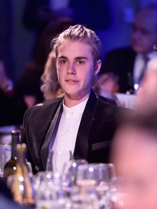 ElenaVLe's tweet photo. @Bizzle_Queen001 @justinbieber #imagineJB https://t.co/SogvGKtNmf