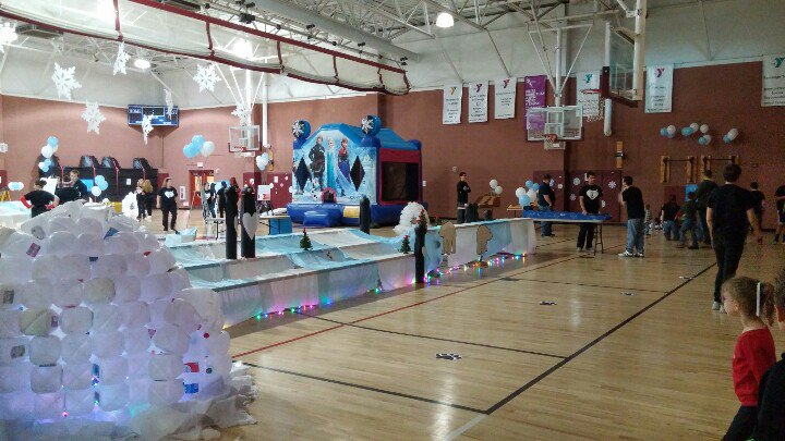 JeannieBeann's tweet photo. #SpringValleyY is kicking off out #AnnualCampaign with Winter Carnival 1-4 today! @pfvYMCA @HdubbYMCA @BeccyLaff4 https://t.co/oFR7C5QrIt
