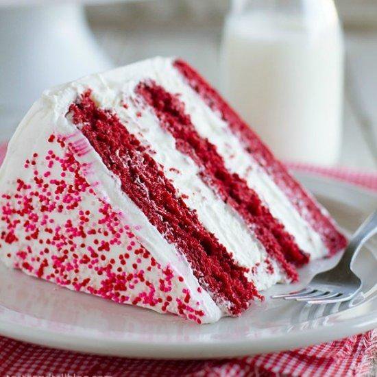 Mealple's tweet photo. Red Velvet Ice Cream Cake https://t.co/MNVQ9hBmDc