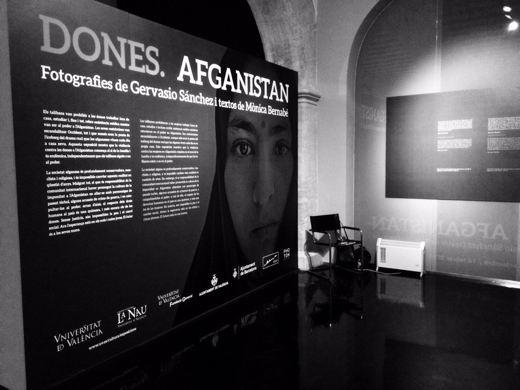 BoHO_Magazine's tweet photo. "Si puedes mirar, ve. Si puedes ver, repara". Exposición #DonesAfganistan @gervasanchez @monicabernabe1 @LaNauuv https://t.co/WB3ypGWFor