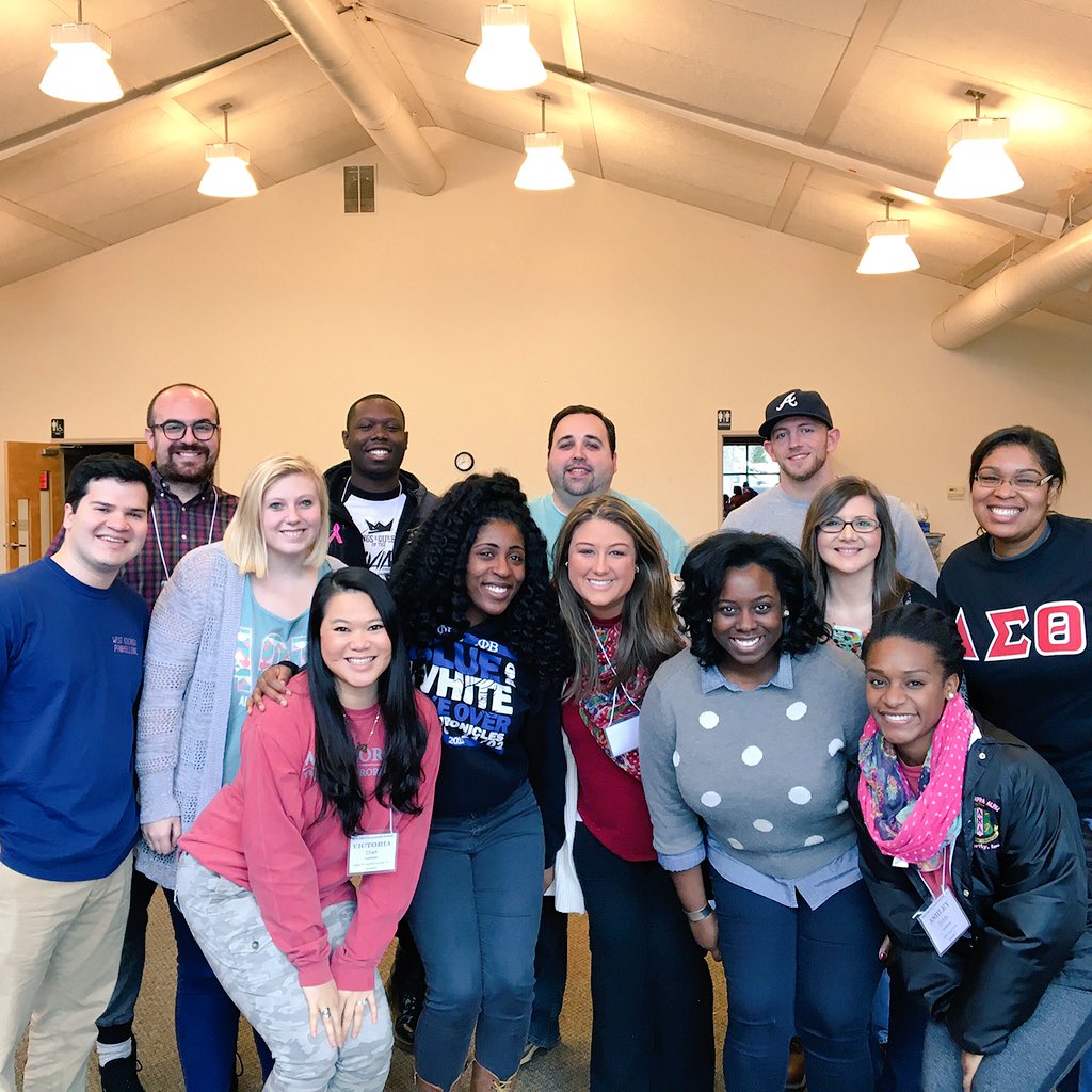 VictoriaChanINC's tweet photo. Facilitation squad goals. Thank you for an amazing weekend! #uwgfslr16 #gowestgogreek ❤️💙 https://t.co/6d871VKSB8