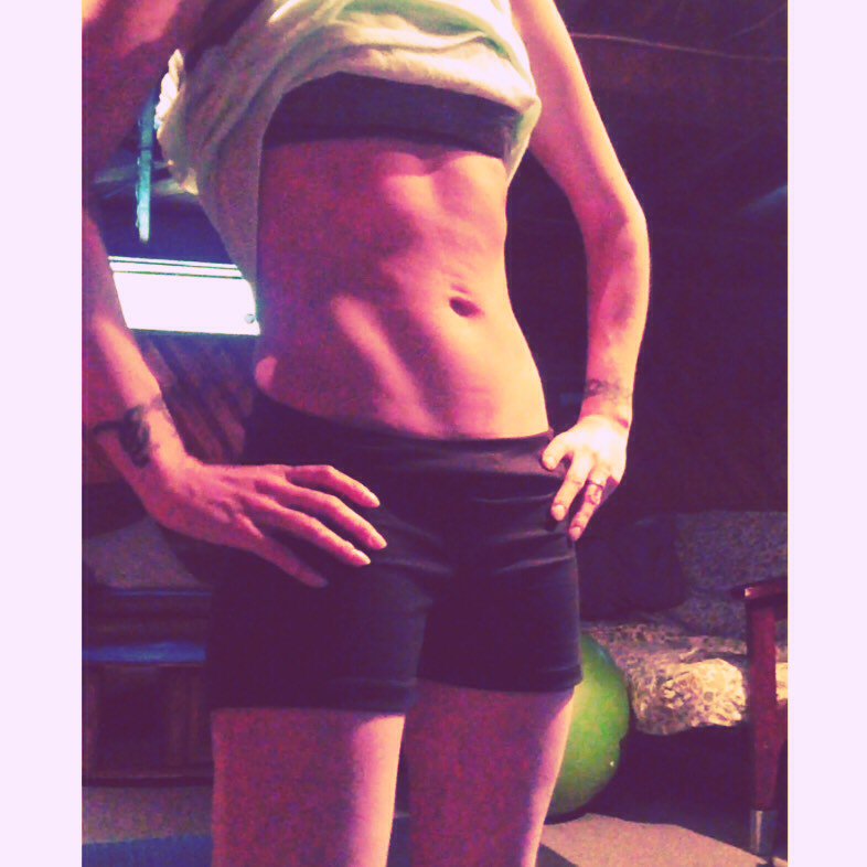 AshleySmashter's tweet photo. Thanks 21 Day Fix meal plan! #AutumnCalabrese #21dayfix https://t.co/9lrl3xY23P
