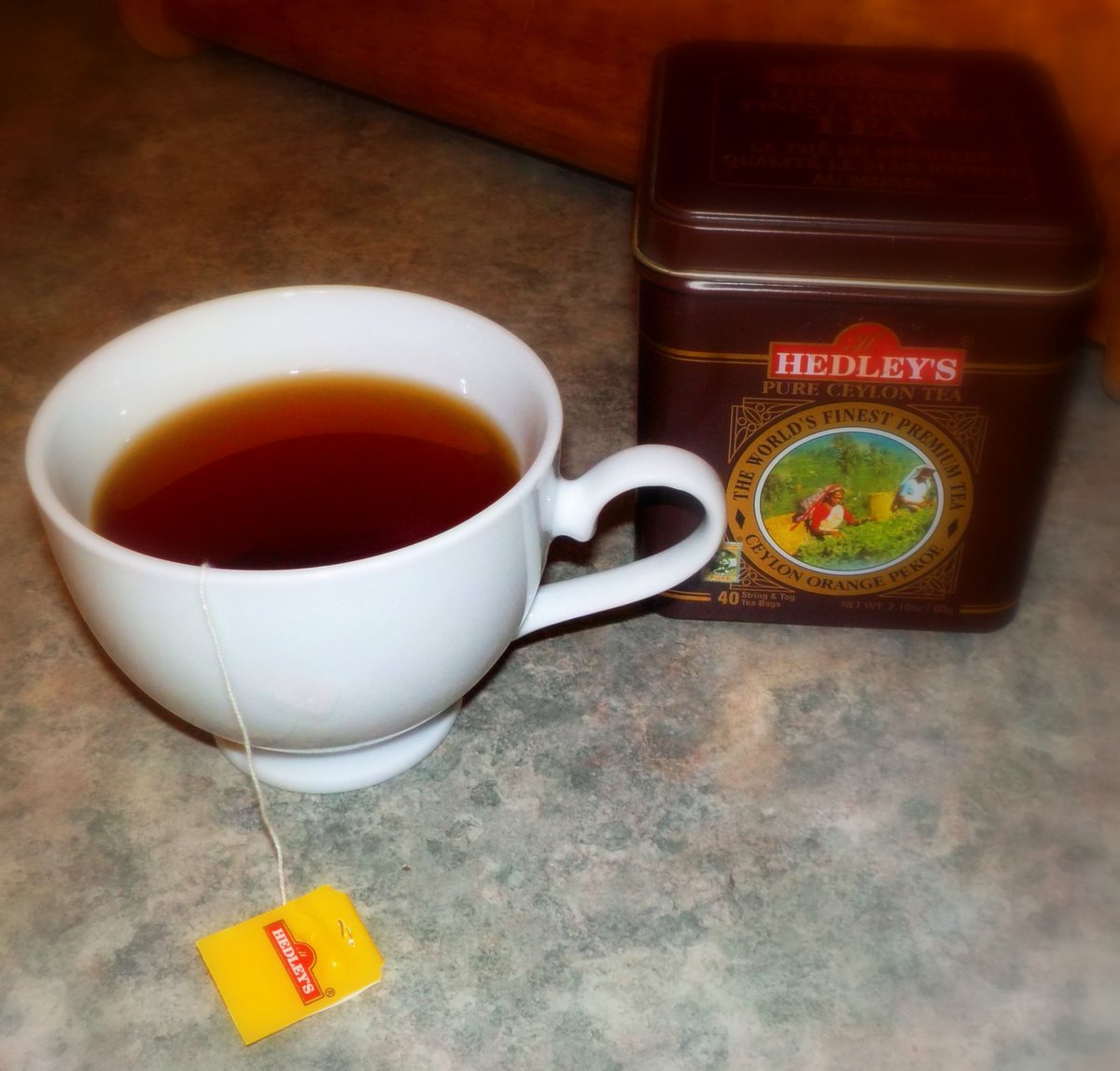 coffeenchoco's tweet photo. some #hedleys and old #zep posters #tea https://t.co/tYYyiGDNiT