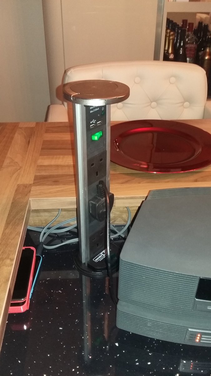 jprob81's tweet image. More of the kitchen #sheratonkitchens #floatingbar #popupsocket #spiceracks  #topshapeworktops