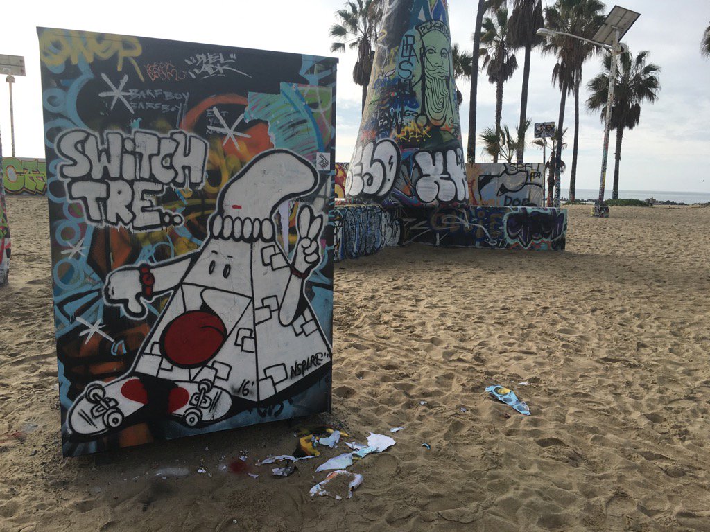 havdini's tweet photo. Switch Tre #venicebeach #switchtre #nspire #skateboardlove #graffitiart #streetart #secretskwad https://t.co/nyewiAvt2k