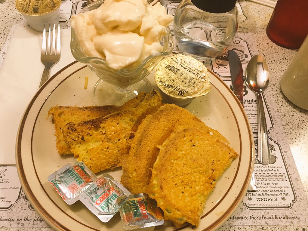 ThisIsVT's tweet photo. The Wayside is a #centralvt institution & warm & cozy on a rainy Sunday. @cabotcheese #vtmaple https://t.co/LPlNIDV9B8