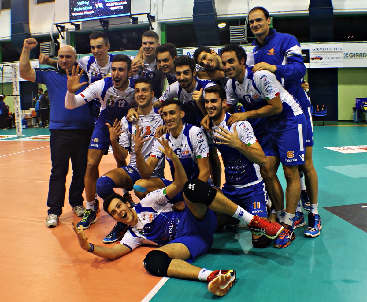 VolleyPotentino's tweet photo. #VolleyPotentino VS #Brescia #IVSET 25-20 3-1 #A2MVolley #UnipolSai #LegaVolley #talentigiovani @Passionevp https://t.co/bHvNJi6DH2