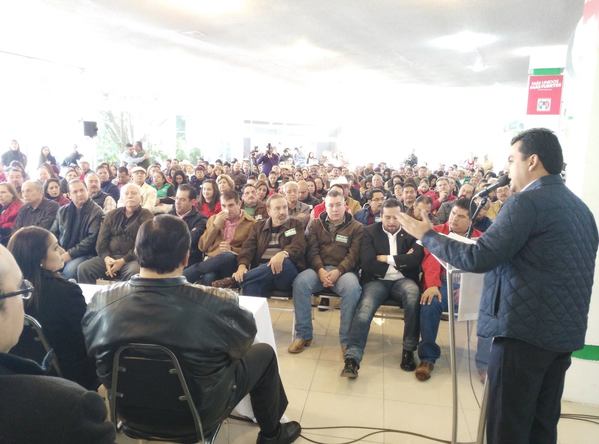 manuelherrera1's tweet photo. ¡Con el trabajo que realizamos todos los días, estoy seguro construimos la Victoria del 2016! #PRI #Durango https://t.co/WkiibQcuKZ