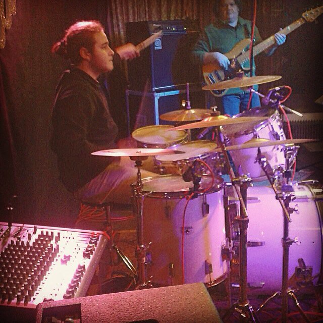 thomastive97's tweet photo. Soundcheck al @bluesianavelden con #overmiles 08/01/2016 live @vicfirth @PaisteNation @TAMAofficial @EvansDrumheads https://t.co/lnPeAMZro8