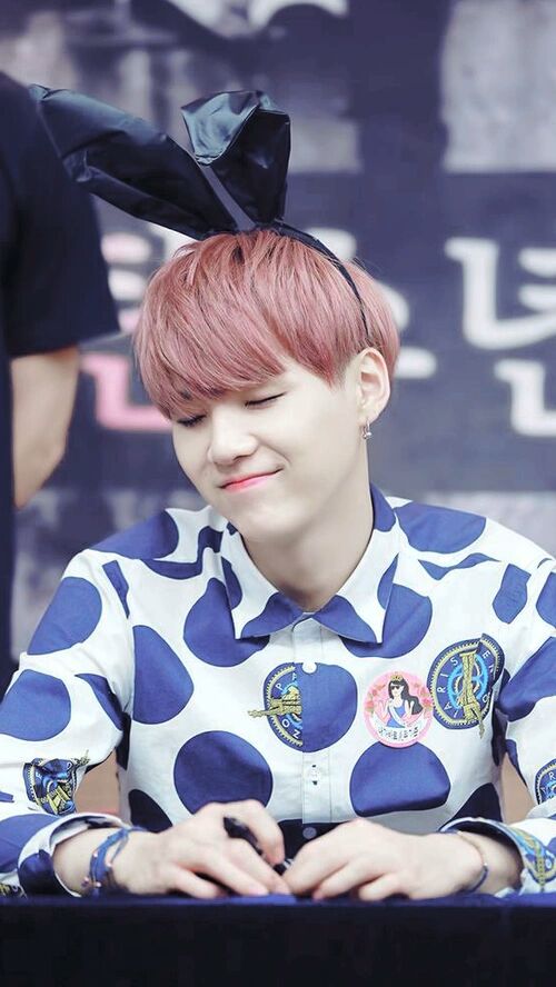 exol_debora's tweet photo. #ArmysLoveSuga โค https://t.co/ImZbAq6u5B