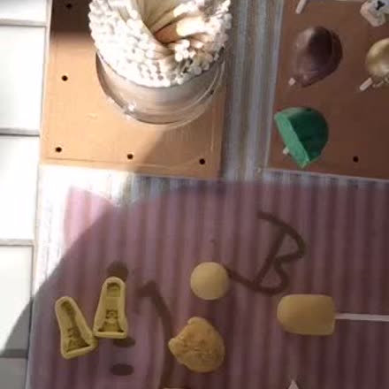 vyscakepops's tweet image. |REPLAY| Star Wars Cake Pops: R2D2 #katch #Periscope ktch.tv/5XpK