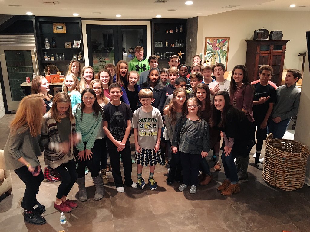 MattyBRaps's tweet photo. Now THIS was a house party!  Haha #GreatFriends https://t.co/8ynejMwXb6