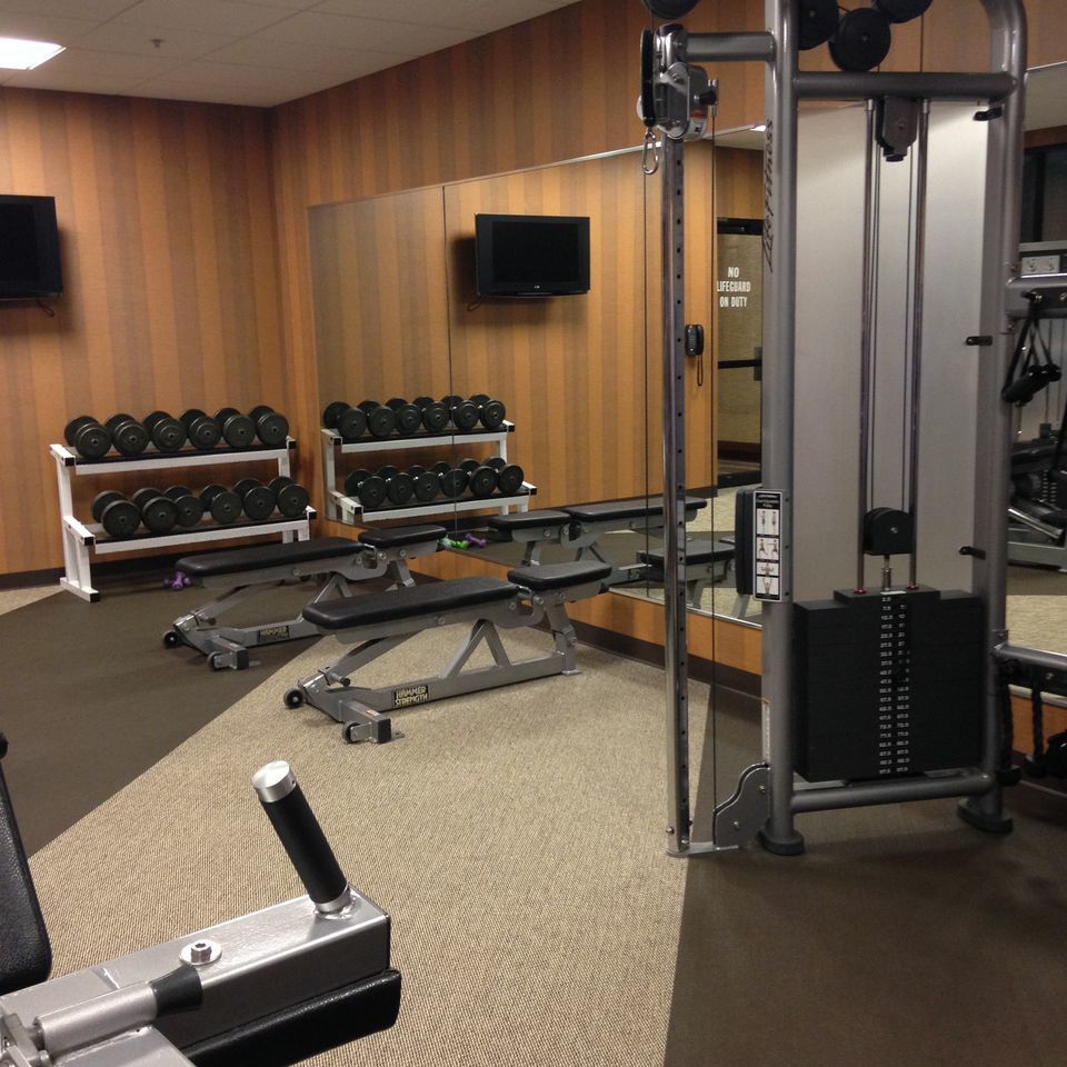 DSMMarriott's tweet photo. What will it be today, weights or cardio? #both https://t.co/VuzURKwi41