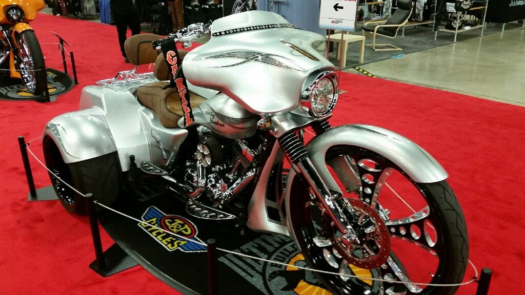 JPCycles's tweet photo. An entry in the J&P Cycles Ultimate Builder Contest @motorcycleshows #MiamiIMS https://t.co/5BUCFhZALv